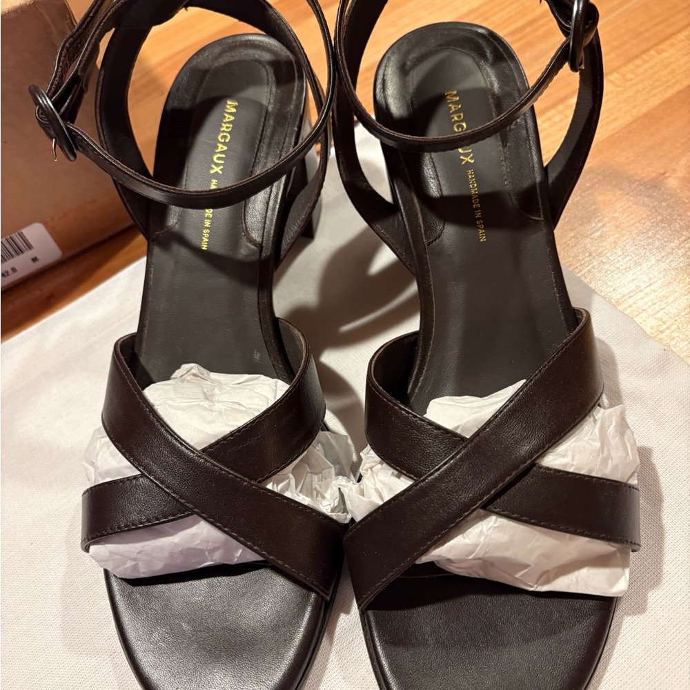 Elegant NEW Margaux City Sandals in Expresso